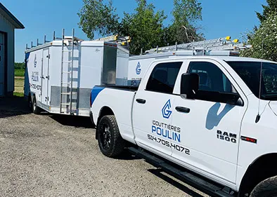Camionnette de chantier Les Gouttières Poulin